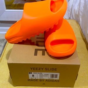 YEEZY Slide “Enflame Orange”